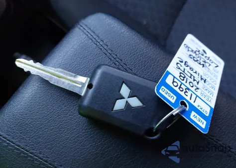 2018 Mitsubishi Mirage Es z USA, uszkodzony, nr VIN ML32A3HJXJH005457